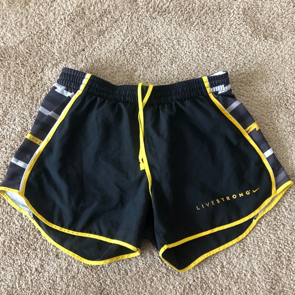 Nike tempo Livestrong shorts - Picture 1 of 2